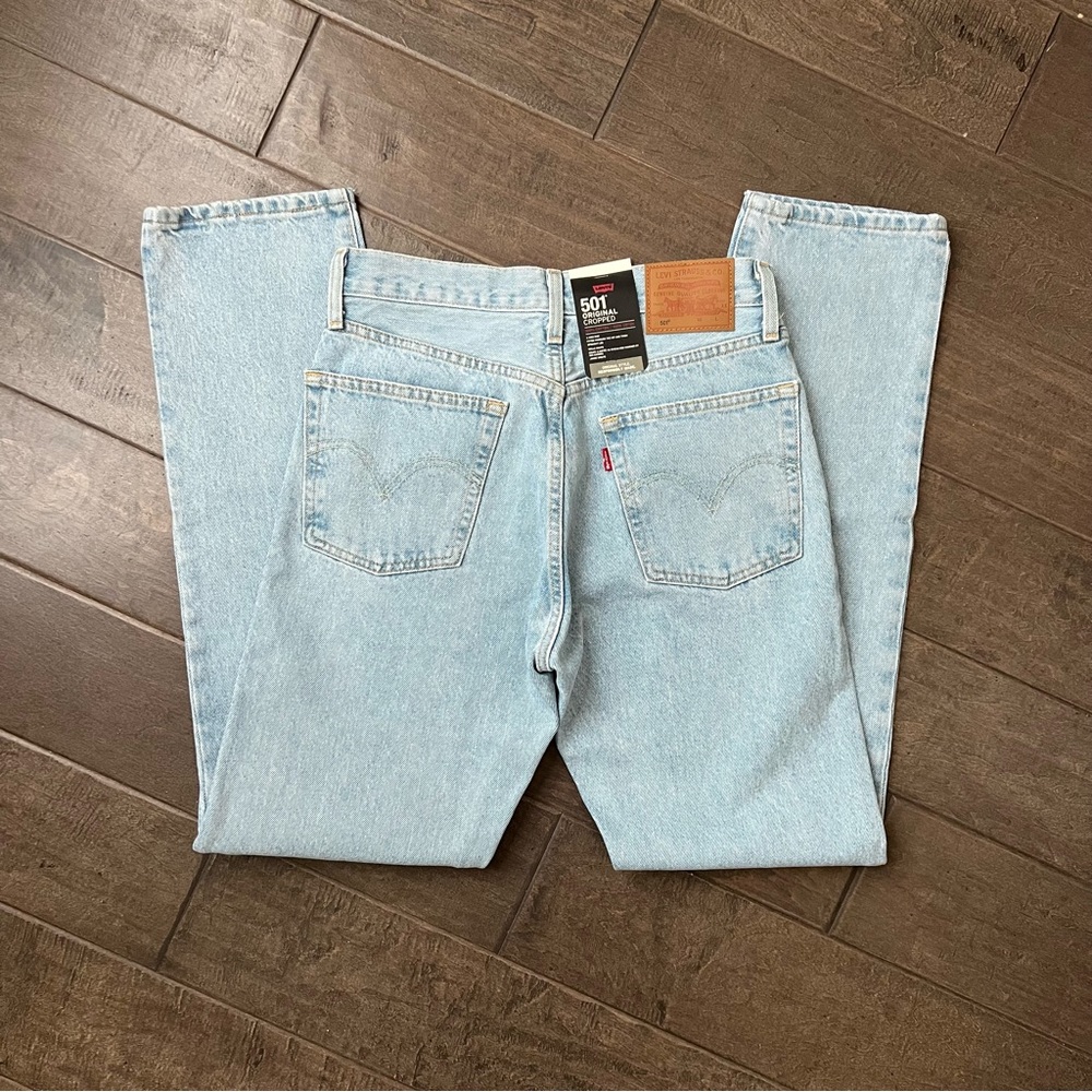Nwt Levi's 501 light wash jeans 💌